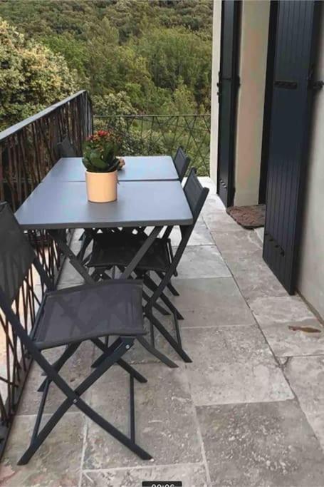 Loft Pied De Coline Au Calme Apartamento Ginasservis Exterior foto
